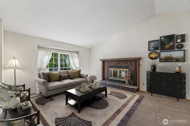 100 NW Westmont Lane, Bremerton, WA 98311