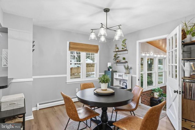 708 BARCLAY AVE, Morrisville, PA 19067