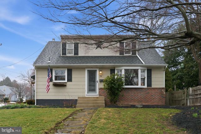708 BARCLAY AVE, Morrisville, PA 19067