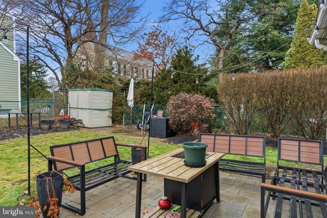 708 BARCLAY AVE, Morrisville, PA 19067