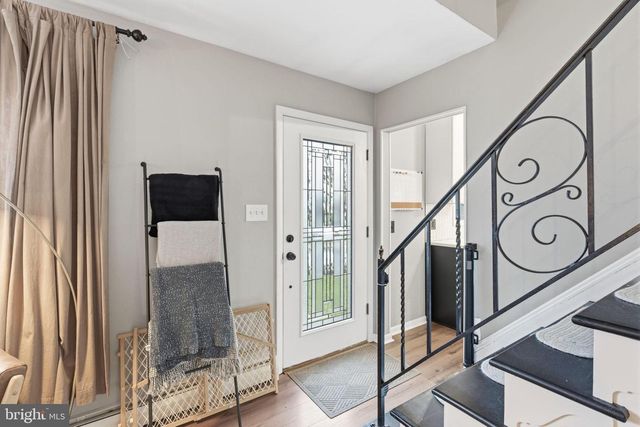 708 BARCLAY AVE, Morrisville, PA 19067