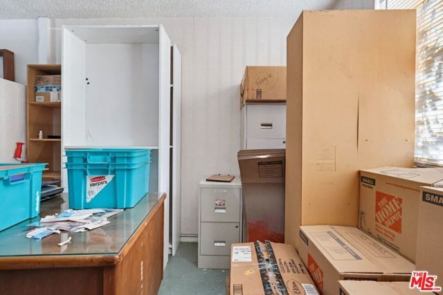 1817 W Burbank Boulevard, Burbank, CA 91506