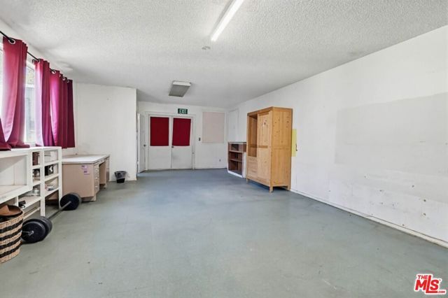 1817 W Burbank Boulevard, Burbank, CA 91506