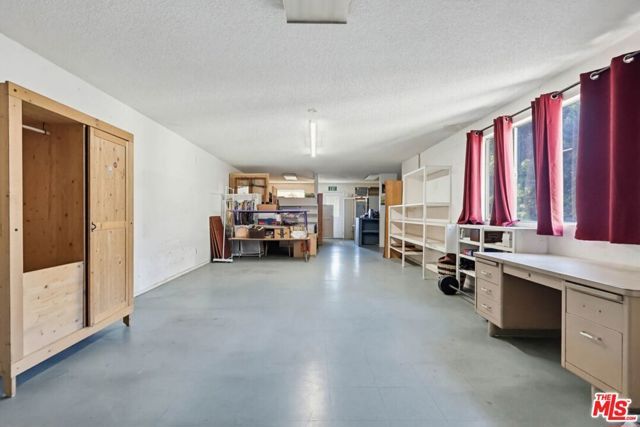 1817 W Burbank Boulevard, Burbank, CA 91506