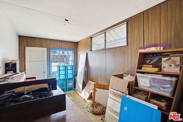 1817 W Burbank Boulevard, Burbank, CA 91506