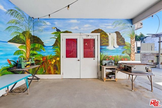 1817 W Burbank Boulevard, Burbank, CA 91506