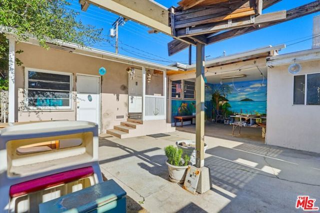 1817 W Burbank Boulevard, Burbank, CA 91506