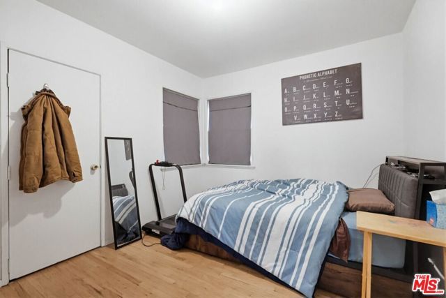 1817 W Burbank Boulevard, Burbank, CA 91506