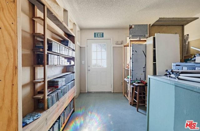 1817 W Burbank Boulevard, Burbank, CA 91506