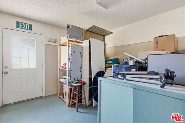 1817 W Burbank Boulevard, Burbank, CA 91506