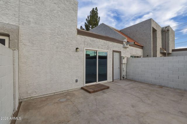 6833 S JENTILLY Lane, Tempe, AZ 85283