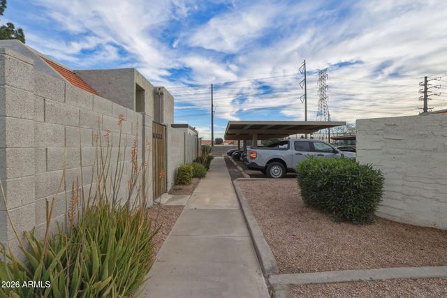6833 S JENTILLY Lane, Tempe, AZ 85283