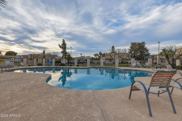 6833 S JENTILLY Lane, Tempe, AZ 85283