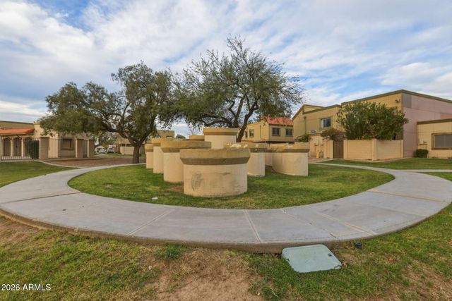 6833 S JENTILLY Lane, Tempe, AZ 85283