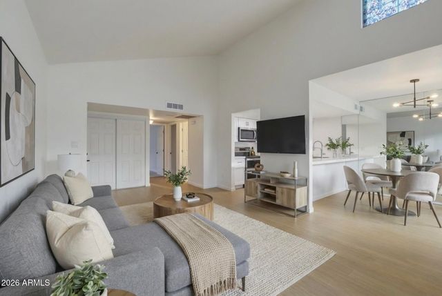 6833 S JENTILLY Lane, Tempe, AZ 85283