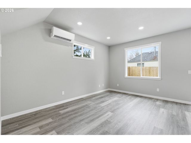 3155 Ne 117th Ave, Portland, OR 97220