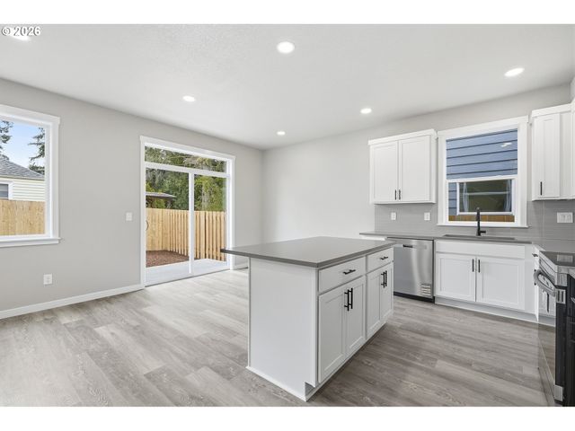 3155 Ne 117th Ave, Portland, OR 97220