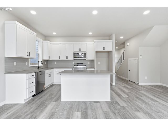 3155 Ne 117th Ave, Portland, OR 97220