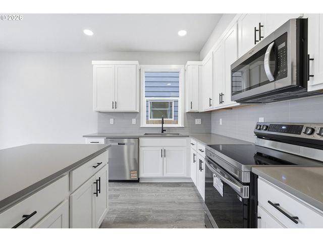 3155 Ne 117th Ave, Portland, OR 97220