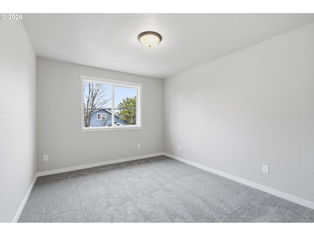 3155 Ne 117th Ave, Portland, OR 97220