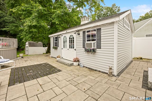 20 Wyndwood Road, Farmington, CT 06032