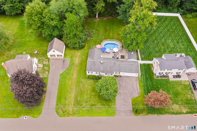20 Wyndwood Road, Farmington, CT 06032
