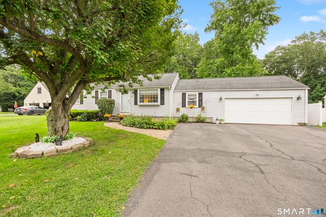20 Wyndwood Road, Farmington, CT 06032