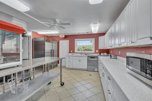 9 HAIG PLACE 810, Dunedin, FL 34698