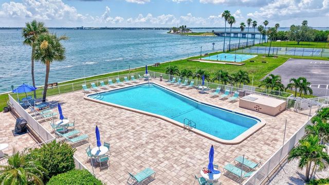 9 HAIG PLACE 810, Dunedin, FL 34698