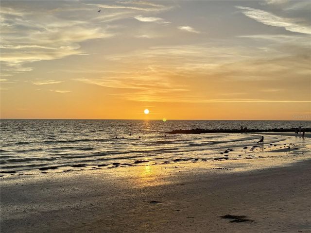 9 HAIG PLACE 810, Dunedin, FL 34698