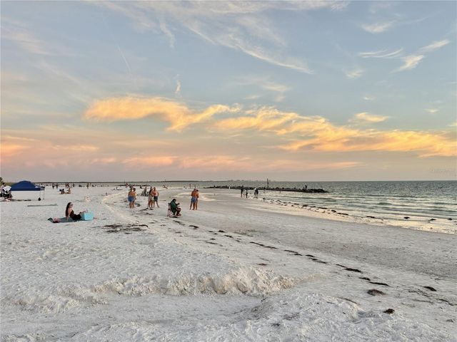 9 HAIG PLACE 810, Dunedin, FL 34698