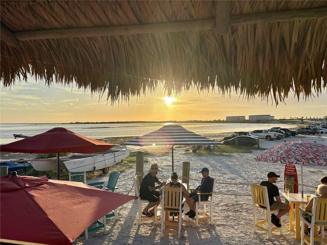 9 HAIG PLACE 810, Dunedin, FL 34698