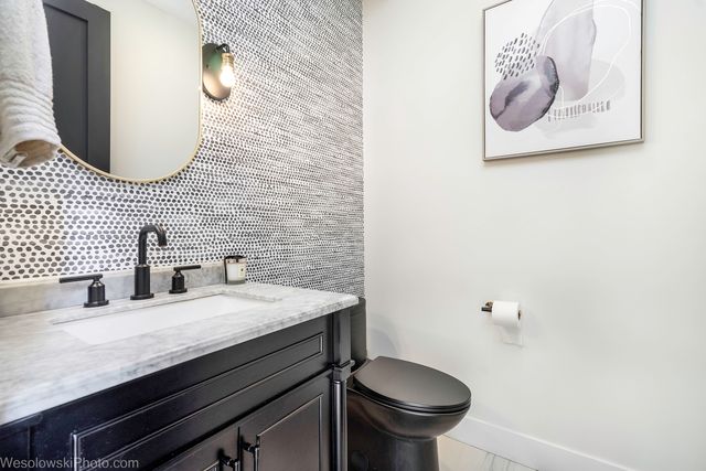 3112 Cara Lane, Oak Brook, IL 60523