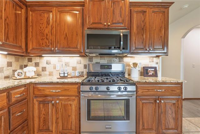 419 W Midland Street, Shawnee, OK 74804