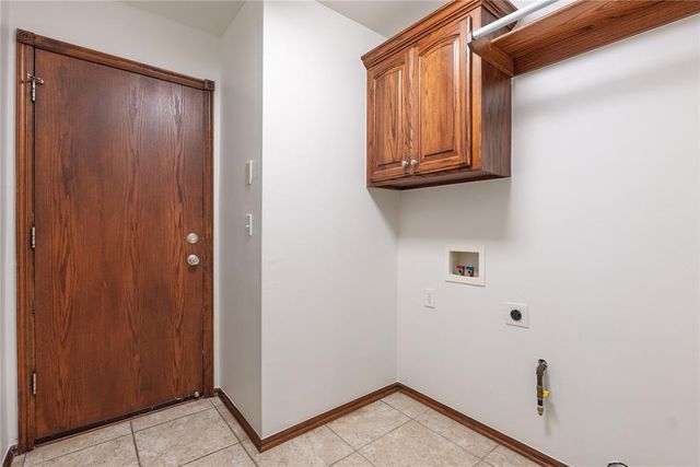 419 W Midland Street, Shawnee, OK 74804
