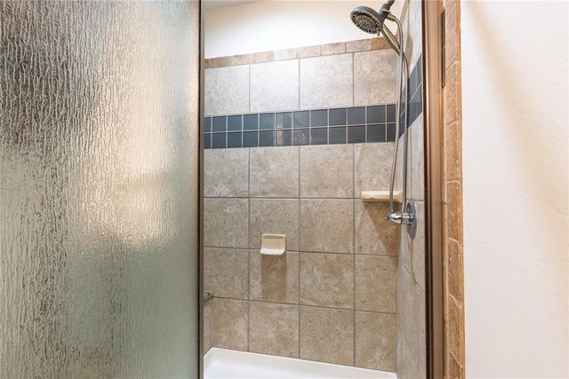 419 W Midland Street, Shawnee, OK 74804