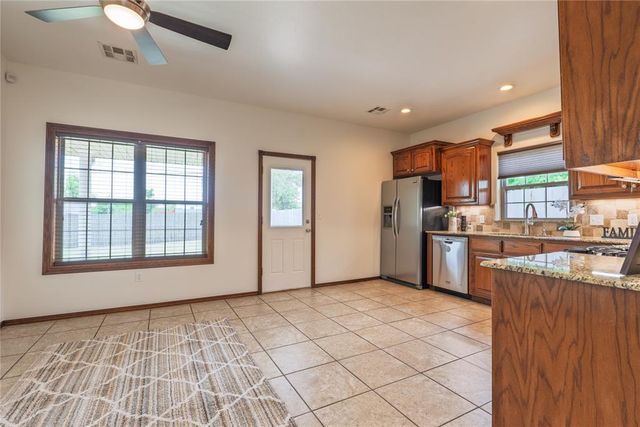 419 W Midland Street, Shawnee, OK 74804