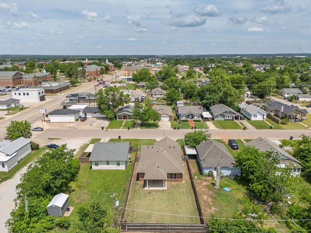 419 W Midland Street, Shawnee, OK 74804