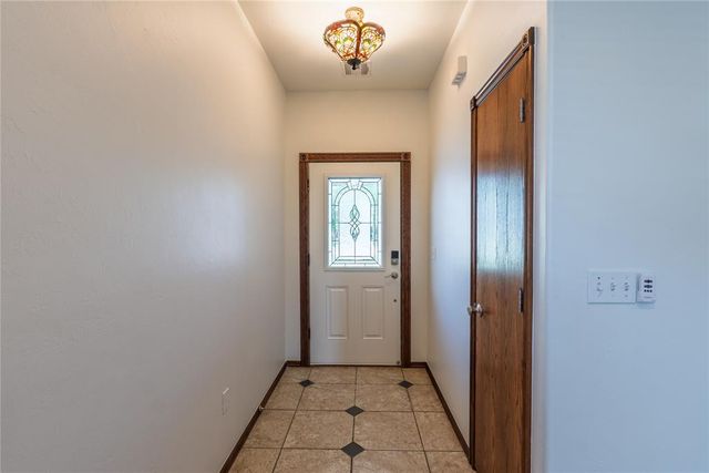 419 W Midland Street, Shawnee, OK 74804