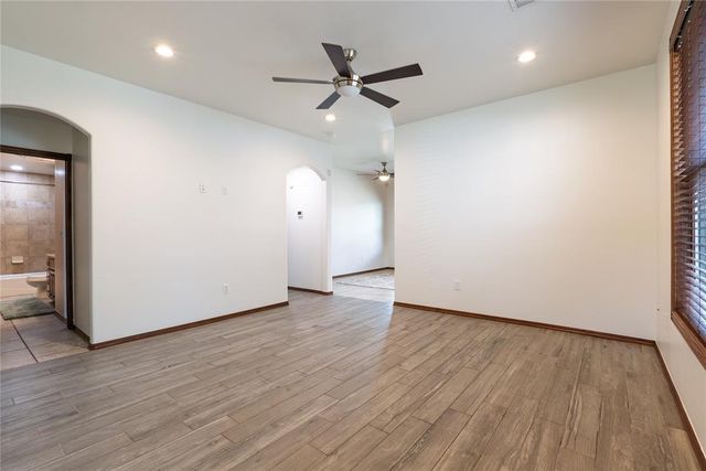 419 W Midland Street, Shawnee, OK 74804