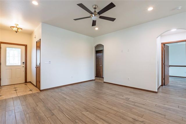 419 W Midland Street, Shawnee, OK 74804