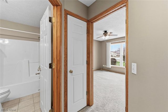 2401 Bunker Lane A, Willoughby, OH 44094