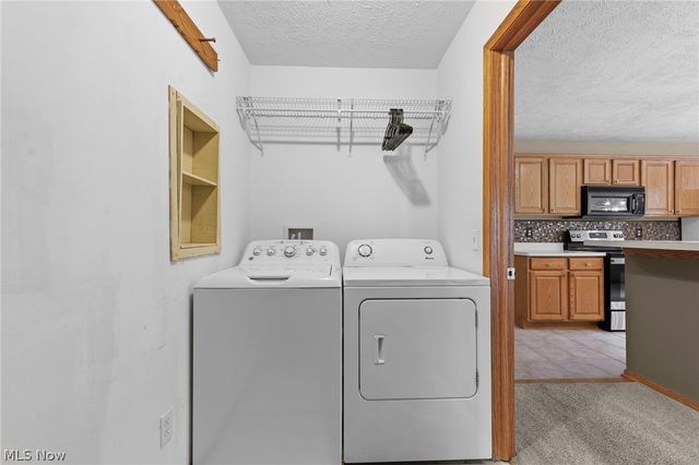 2401 Bunker Lane A, Willoughby, OH 44094