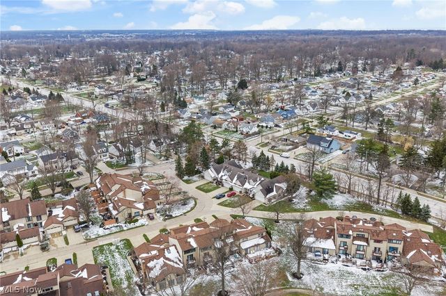 2401 Bunker Lane A, Willoughby, OH 44094