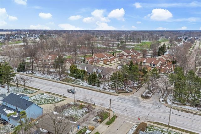 2401 Bunker Lane A, Willoughby, OH 44094