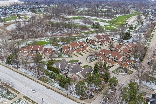 2401 Bunker Lane A, Willoughby, OH 44094