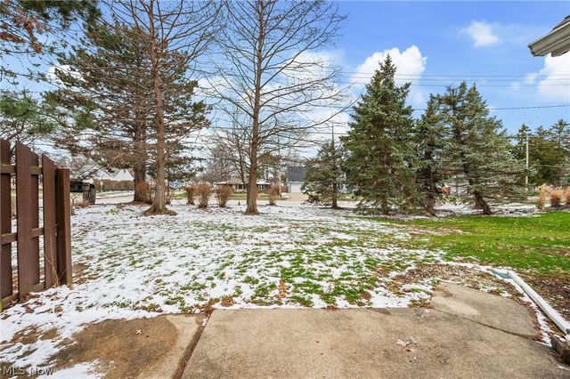 2401 Bunker Lane A, Willoughby, OH 44094