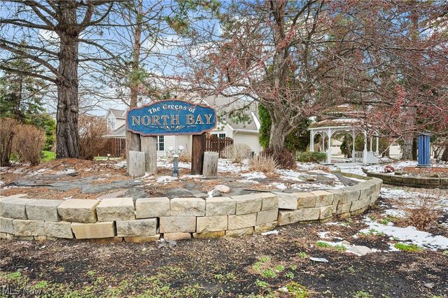 2401 Bunker Lane A, Willoughby, OH 44094