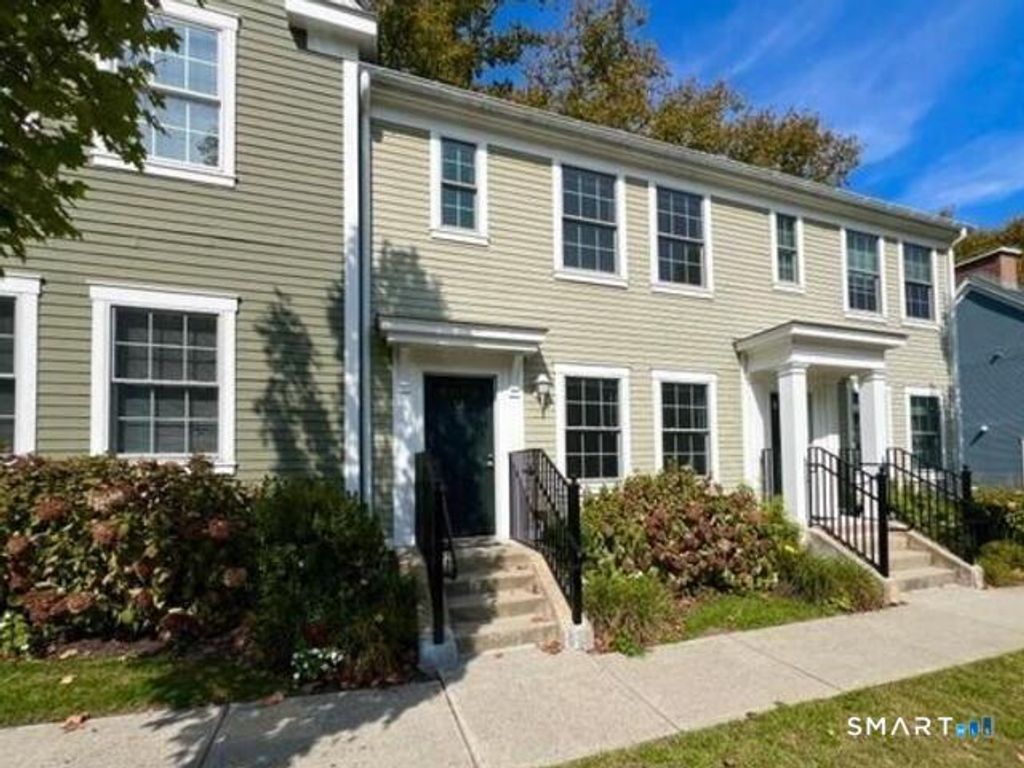 66 Stoneridge Circle, Stamford, CT 06902