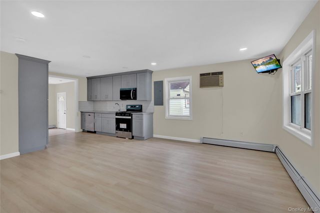 12 Carlls Path, North Babylon, NY 11703